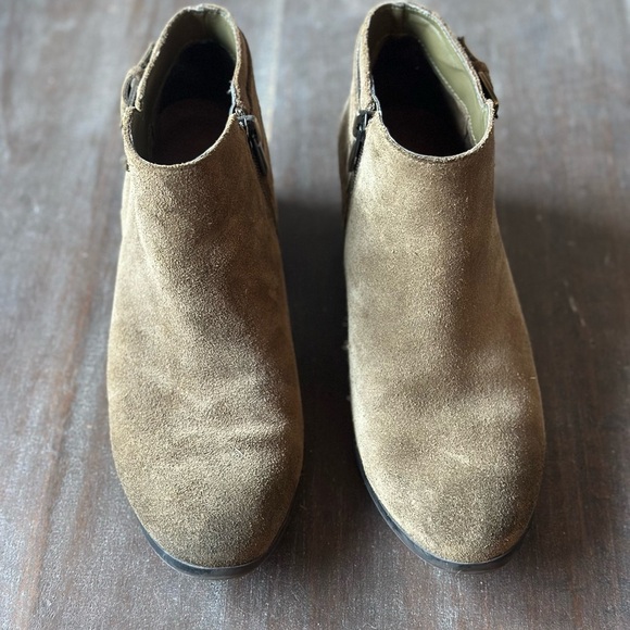 Sam Edelman Women’s Olive Green Suede Strappy Buckle Zip Ankle Booties Size 7 - Picture 2 of 6